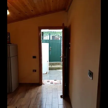Apartment Cheap Tiny *